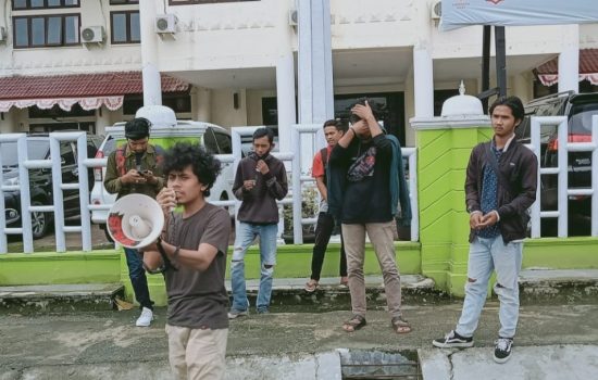 Peringati Hari Tani Nasional, SMUR Aceh Barat Desak DPRA