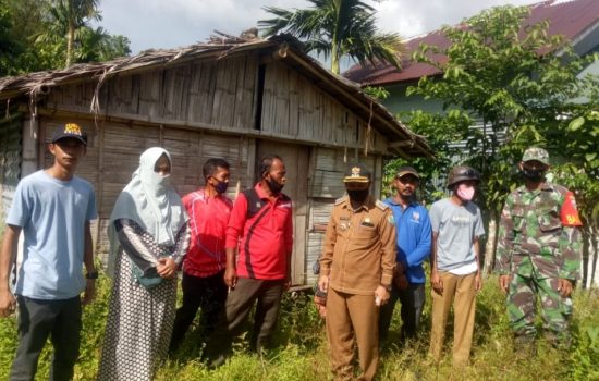 Melalui Dana Desa, Keuchik Awe Seubal Simeulue Rehab 10 Rumah Tidak Layak Huni