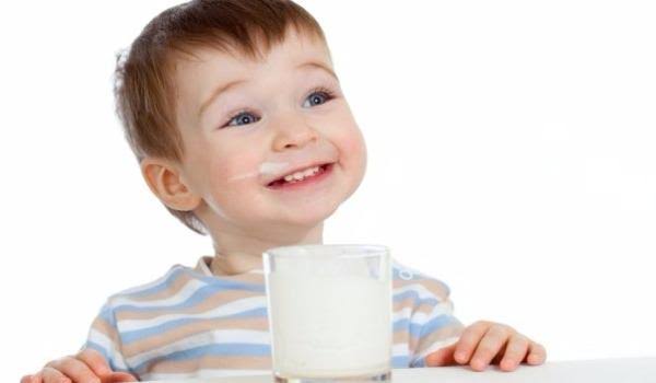 Bahaya Minum Susu di Pagi Hari Saat Perut Kosong
