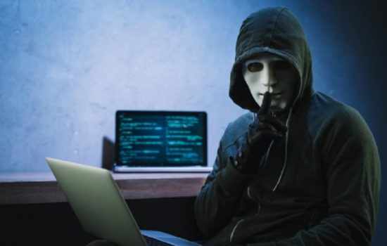 Hebat! Hacker 18 Tahun Ini Bisa Bobol Email Orang Penting Dunia