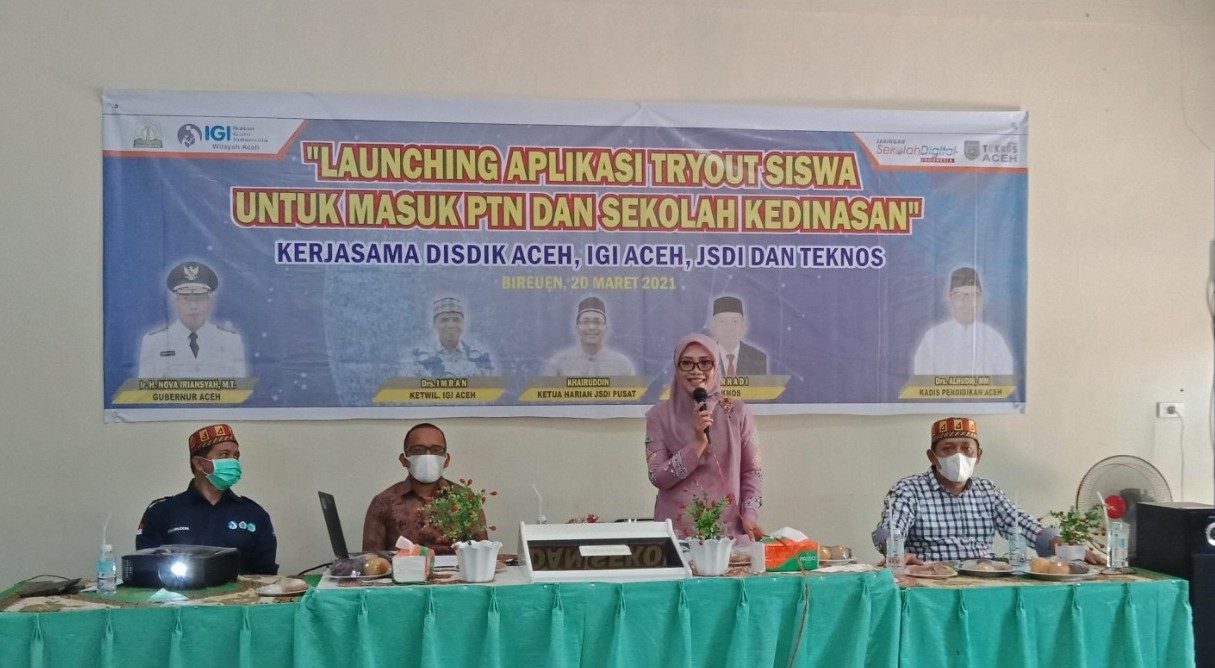 Dukung Mutu Pendidikan Aceh, Dr. Ir. Dyah Erti Idawati, MT Launching Aplikasi "Meutuwah Nanggroe"