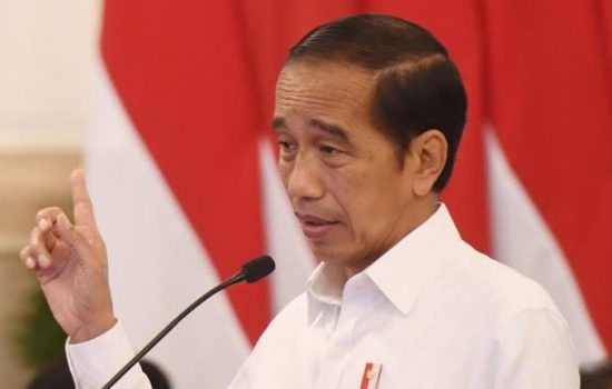 Presiden Jokowi Kumpulkan Relawan di Istana, Ada Apa ?