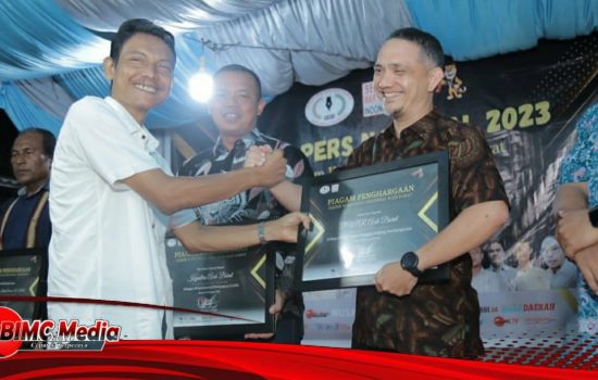 PUPR Aceh Barat Diganjar Penghargaan SKPK Cepat Tanggap Bidang Pembangunan