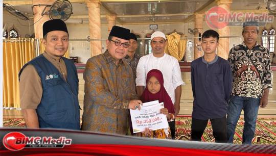 PJ Bupati Aceh Barat Beri Santunan Uang untuk 1600 Anak Yatim