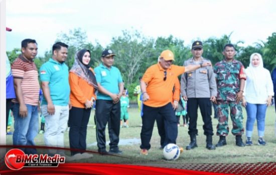 Buka Kompetisi Sepak Bola di Sultan Daulat, Ini Pesan Walikota Subulussalam
